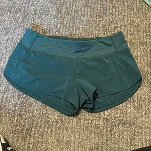 Lululemon speed up low rise lined shorts 2.5” size 6!